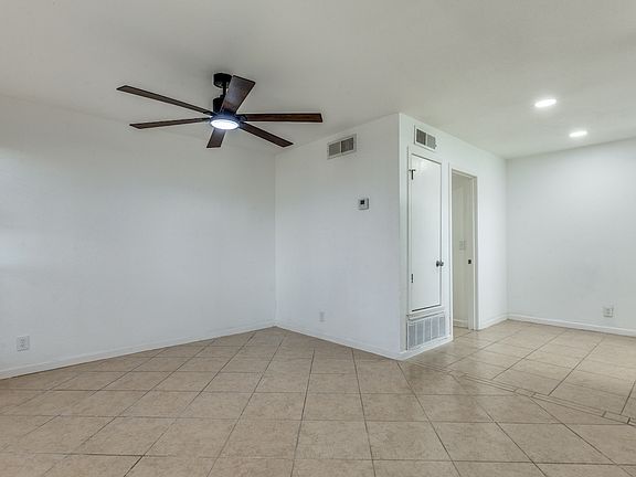 5th image of 10575 Starcrest Dr