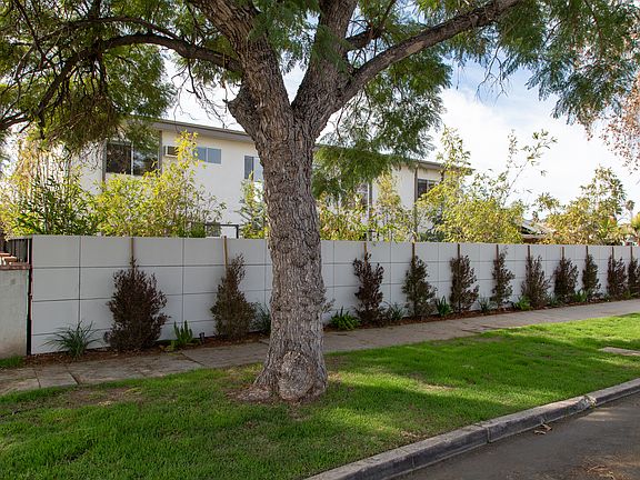 4th image of 2618 W Avenue 31 #7