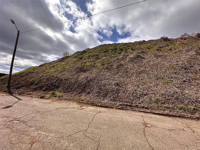 1st image of 99 Jefferson Dr