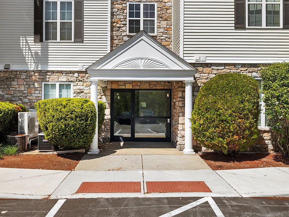 1st image of 21 Hampshire Rd APT 101