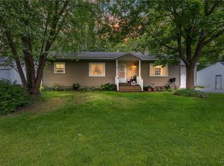 14 Loomis Ter, Phoenix, NY 13135