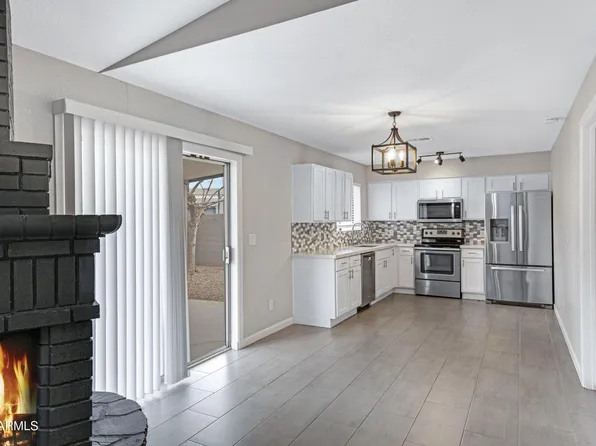 2593 E COMMONWEALTH Circle, Chandler, AZ 85225