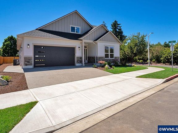 2nd image of 2123 NE Spitz Rd