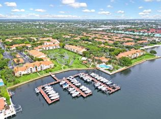 145 Yacht Club Way APT 303, Hypoluxo, FL 33462