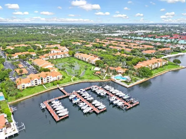 145 Yacht Club Way #303, Hypoluxo, FL 33462