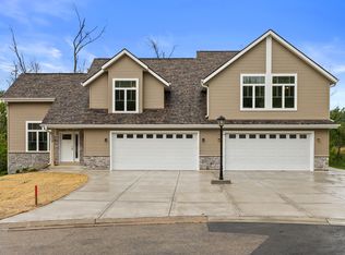 19150 Hi View Dr, Brookfield, WI 53045