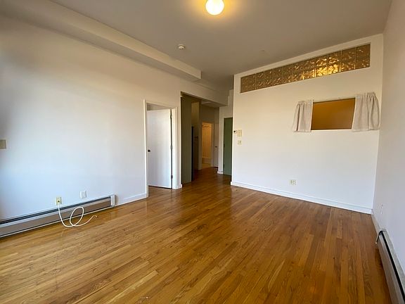 3rd image of 193 Johnson Ave #2