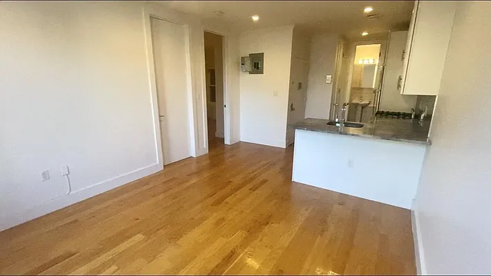 Rented by Vertical Real Estate LLC | media 2