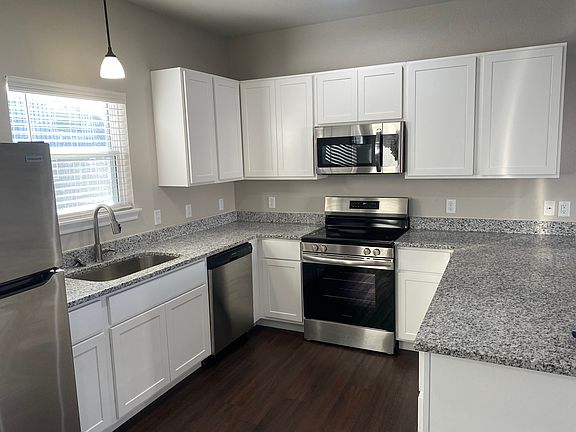 4th image of 3427-3478 Brooke Pl #3468