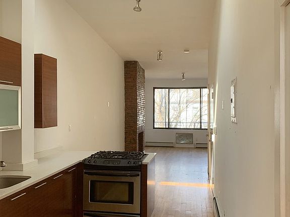 5th image of 375 Menahan St APT 3L