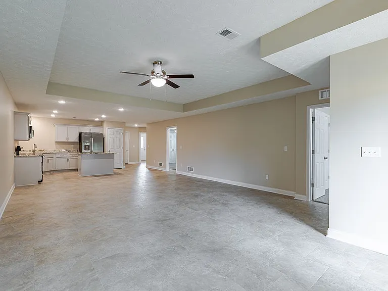 305 Breckinridge Cir — Photo 24