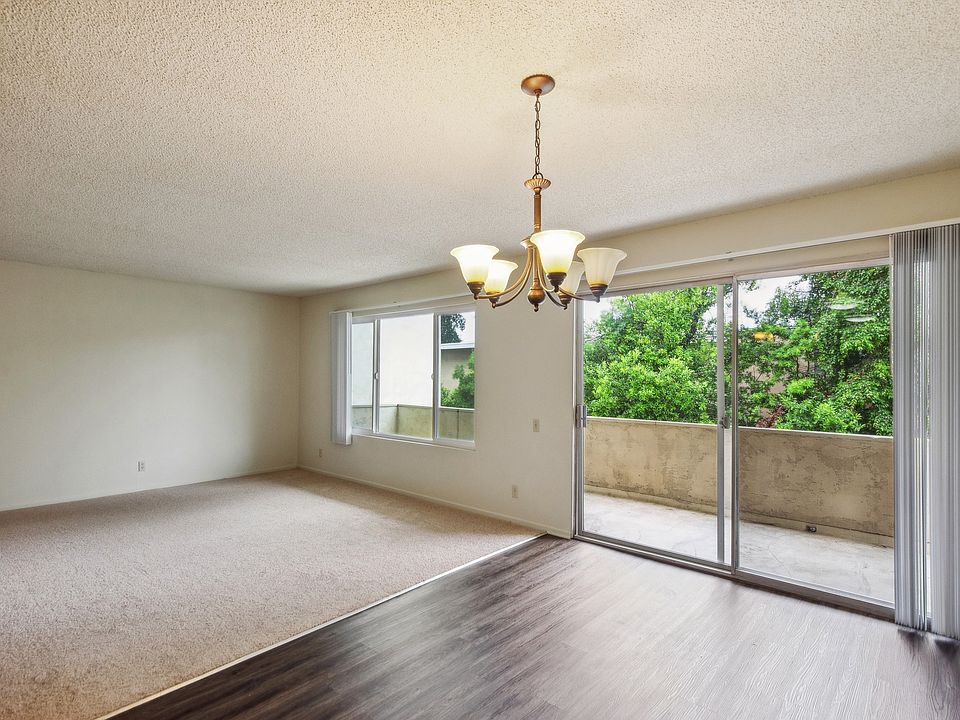1st image of 445 S Los Robles Ave #204