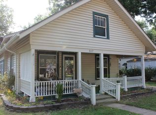 317 N Summit St, El Dorado, KS 67042