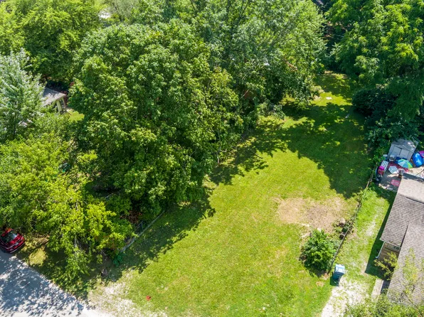 1725 E 73rd St, Indianapolis, IN 46240
