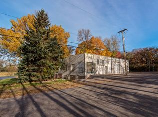 3220 Navarre Ln, Wayzata, MN 55391