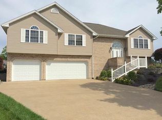 14 Hibiscus, Hannibal, MO 63401