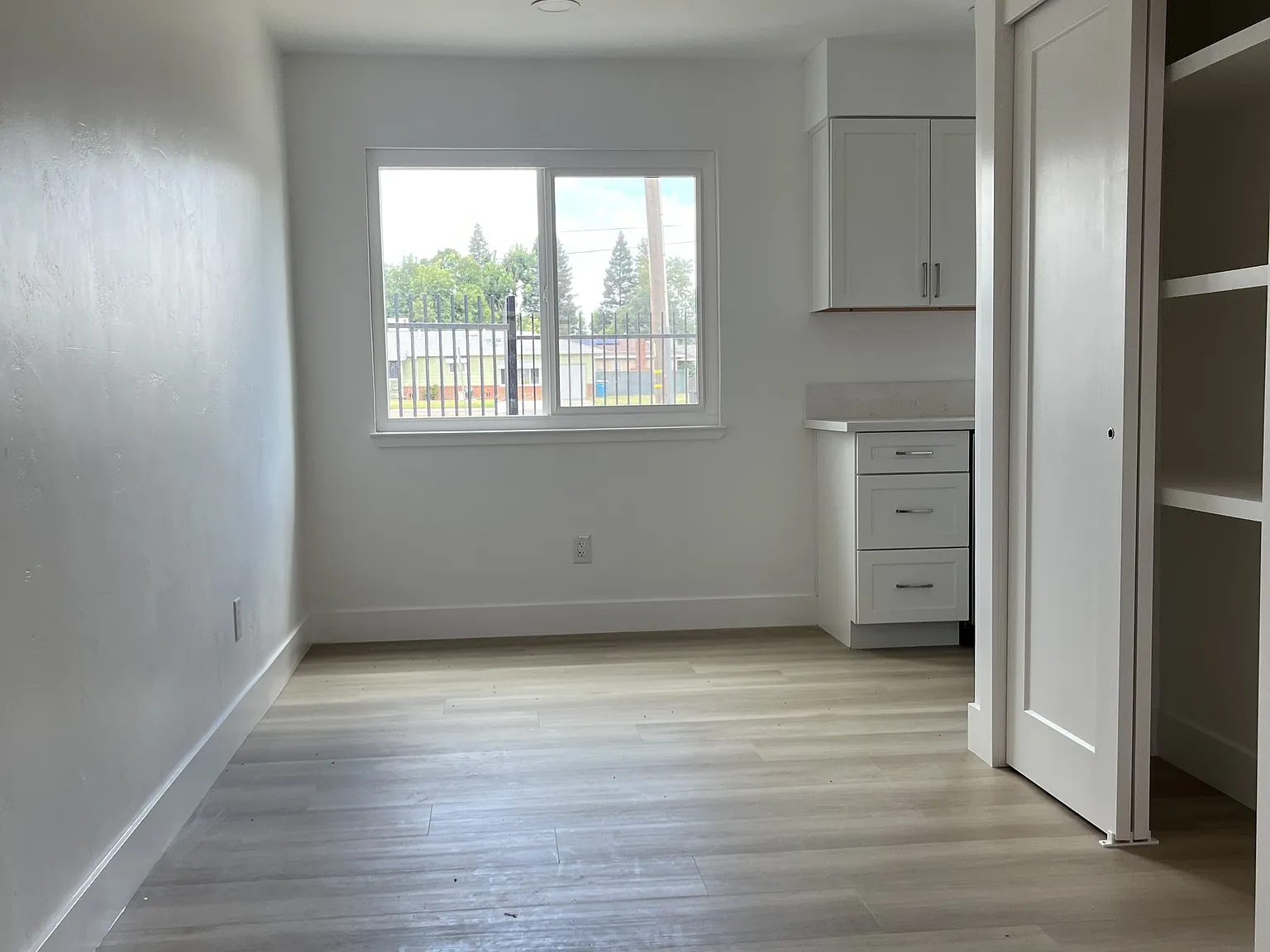 Lorrie Anne Apartments - 201 — Photo 4
