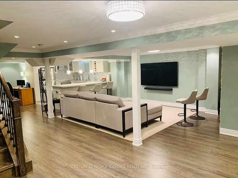 55 Beechnut Rd #BASEMENT — Photo 4