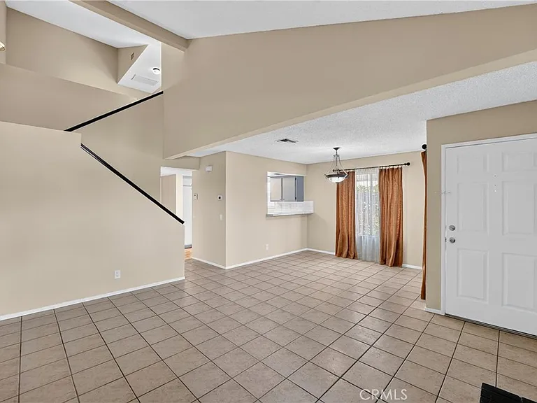 659 N Lark Ellen Ave — Photo 6