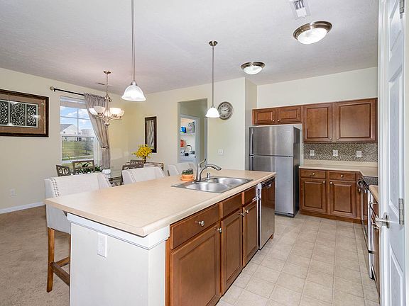 4th image of 4029 Baywood Cir