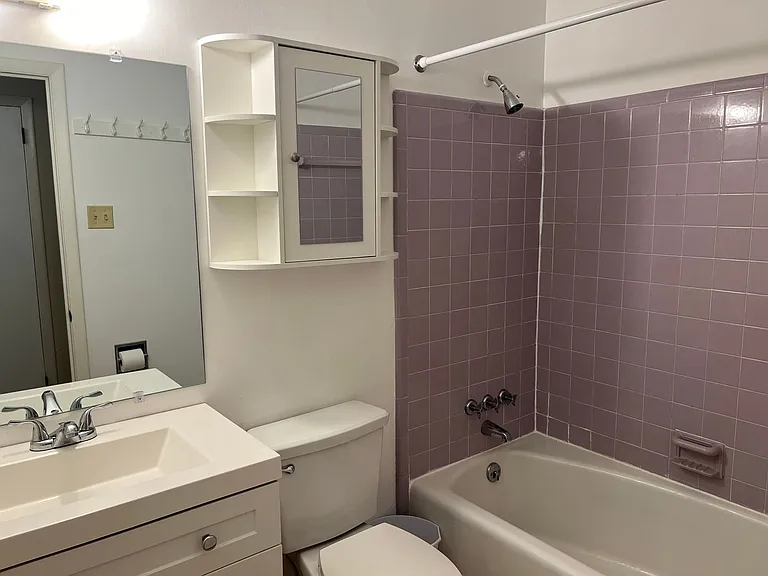 708 Austin Ave — Photo 23