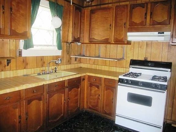 5th image of 2305 Glenwood Dr