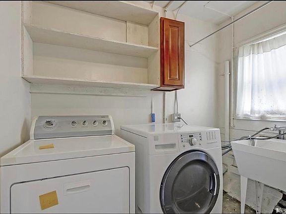 2nd image of 1103 Rivera St