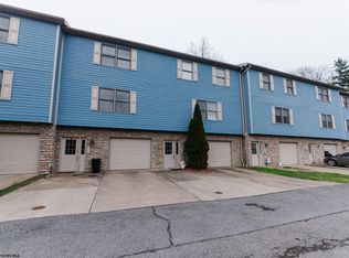 73 Easton Mill Rd, Morgantown, WV 26508