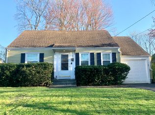30 Gilbert Ave, Hamden, CT 06514