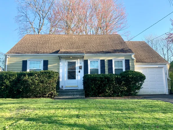 30 Gilbert Avenue, Hamden, CT 06514