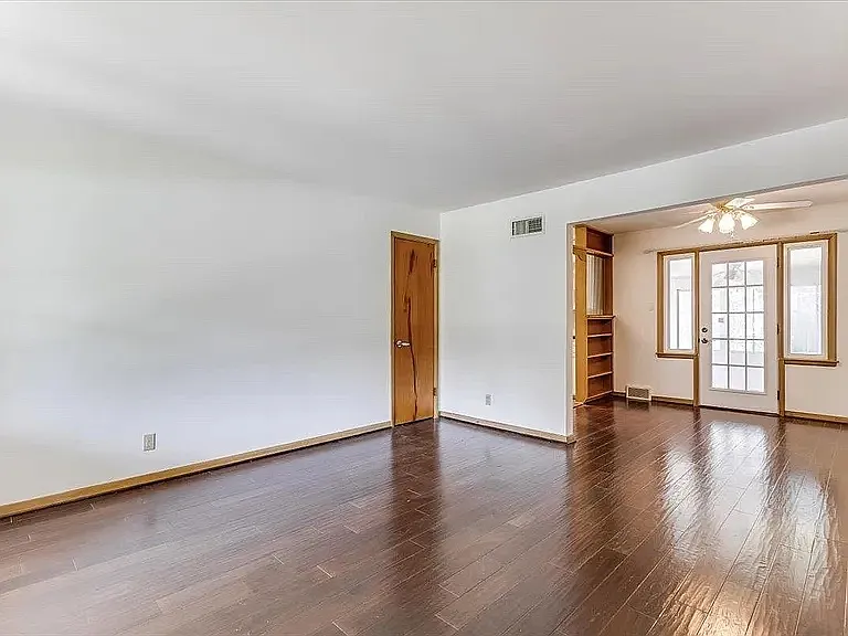 1426 E Salome Ln — Photo 5