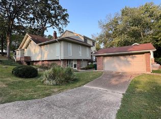 37 Saint George Pl, Saint Louis, MO