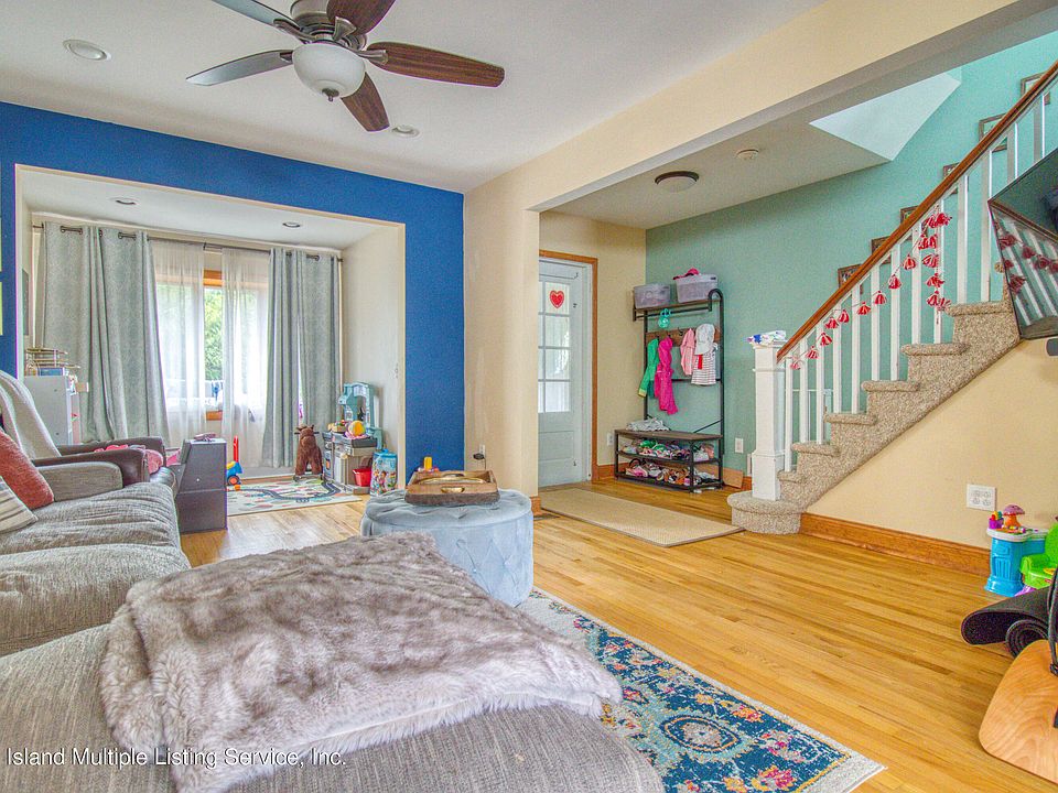 146 Hagaman Pl Staten Island NY Zillow