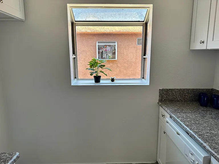 6623 Woodley Ave #213 — Photo 8