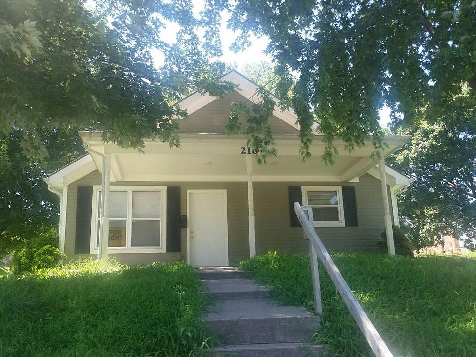 1st image of 218 S 18th St