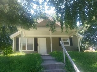 218 S 18th St, Saint Joseph, MO 64501