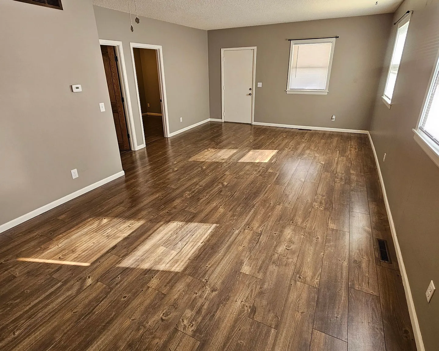 1118 N Adams St — Photo 1