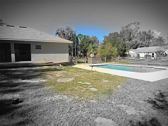 4th image of 27410 Yalaha Cut Off Rd