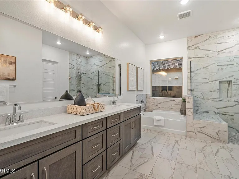 7403 W Lisbon Ln — Photo 7