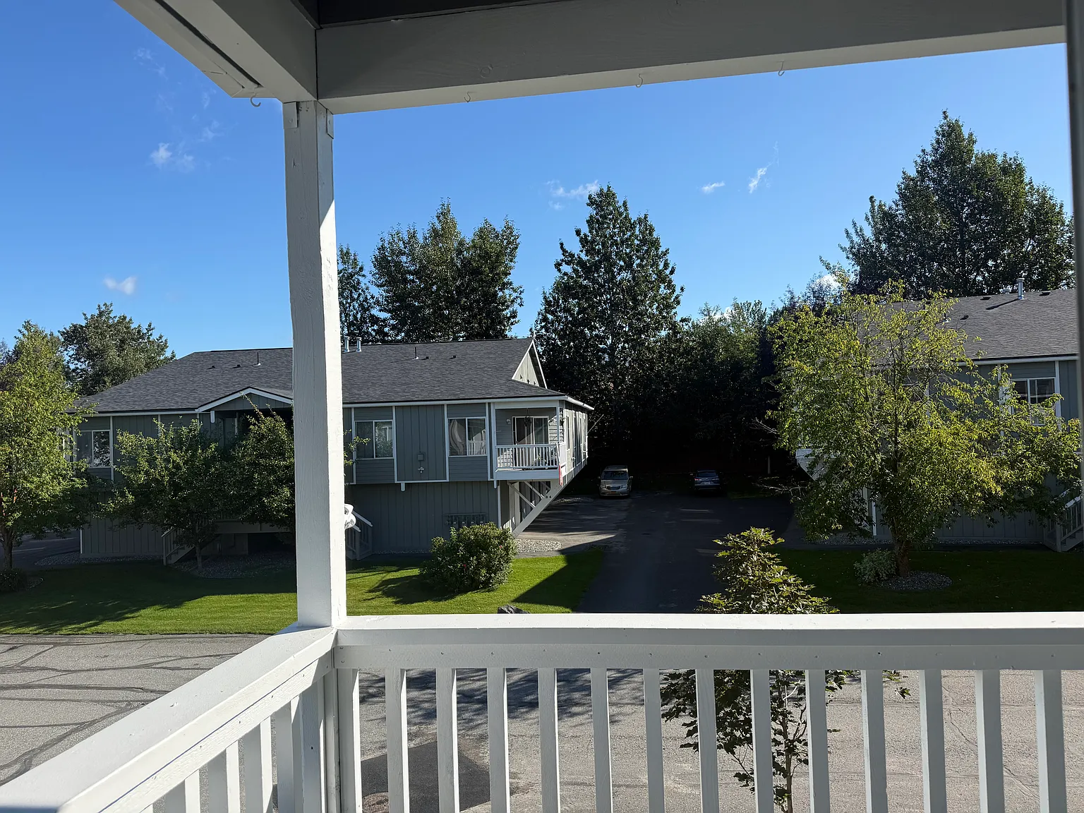 3 bed, 980 sqft, $2,600 — Photo 2