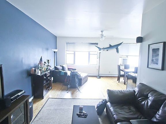 2nd image of 241 E 10th St APT 2E