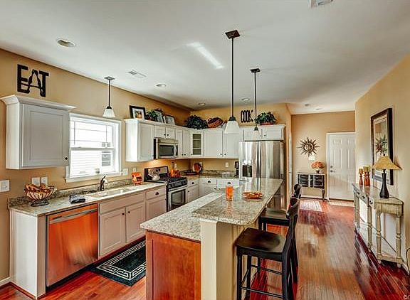 3rd image of 12462 Side Saddle Ln