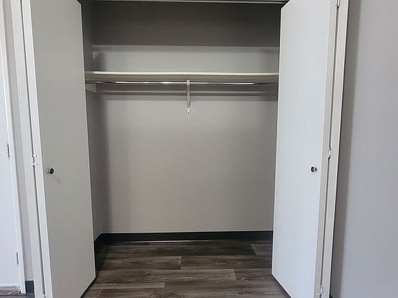 5th image of 1605 7th St N #26