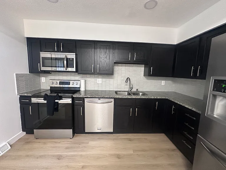 37324 Euclid Ave — Photo 18