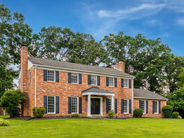 1912 Hull Rd, Vienna, VA 22182