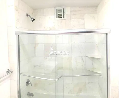Rented by HOME RESIDENTIAL LLC | media 8