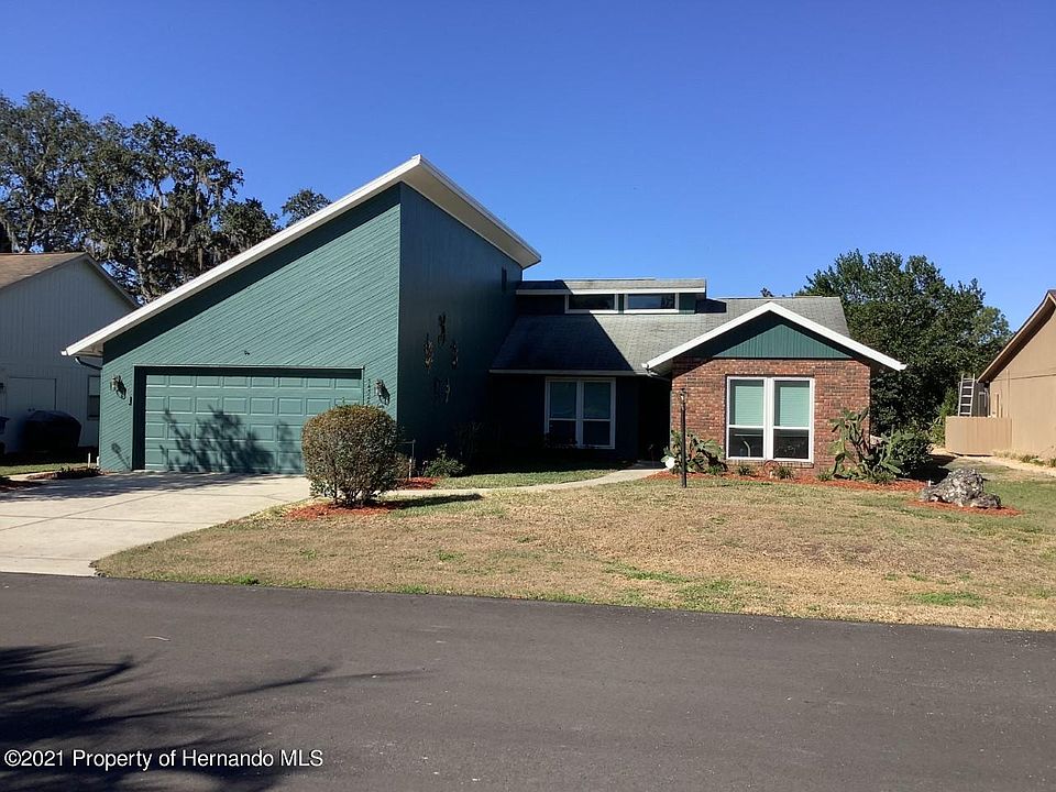 1st image of 34326 Whispering Oaks Blvd