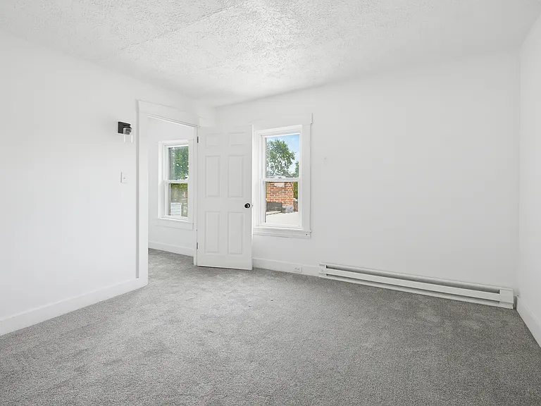 340 E Frederick St — Photo 26