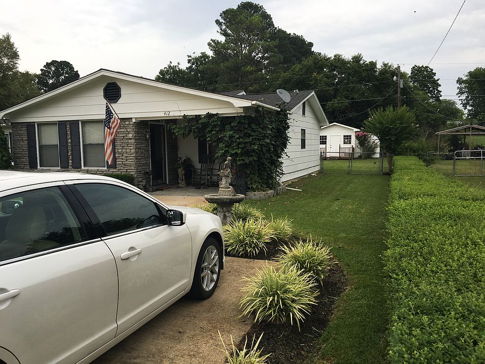 2nd image of 412 Silver St
