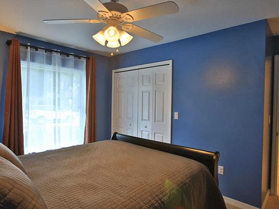3rd image of 1804 Cherry Laurel Dr